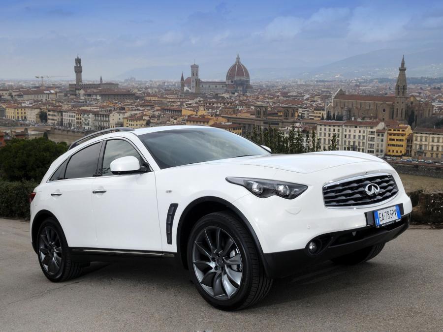  Infiniti FX50 S Limited Edition 2010 года  (EU) (фото 8 из 13)